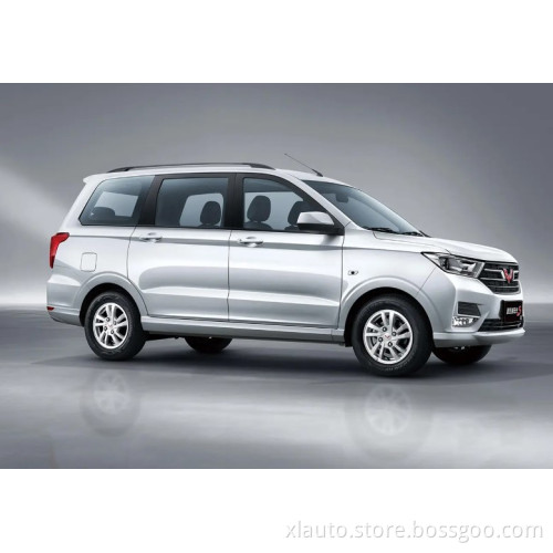 Cina Vendita di camion mercantili Wuling Venditura di Huongguang S Light 4x4 Delivery Van Minibus Gasoline Cargo Mini Van
